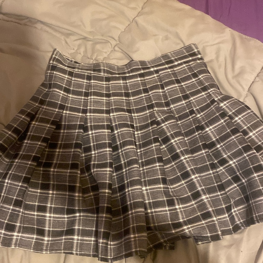 Grey plaid skirt